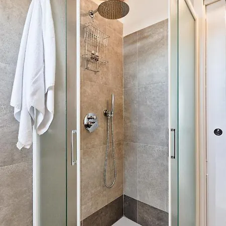Apartment Mansarda In Borgo Po