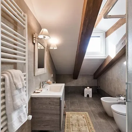 Mansarda In Borgo Po Apartment